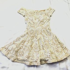 B. Darlin Juniors' Fit & FLare Dress